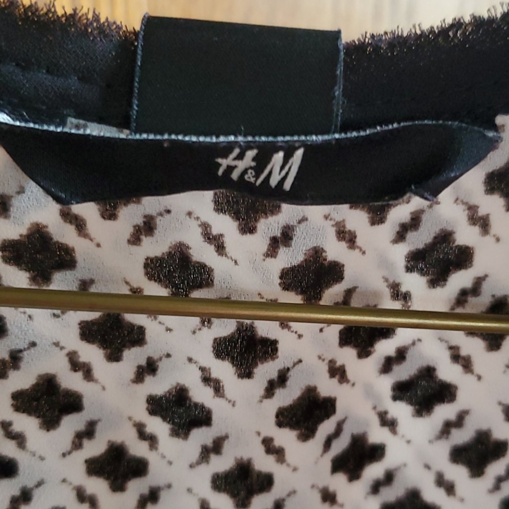 H&M - Picture 2 of 4